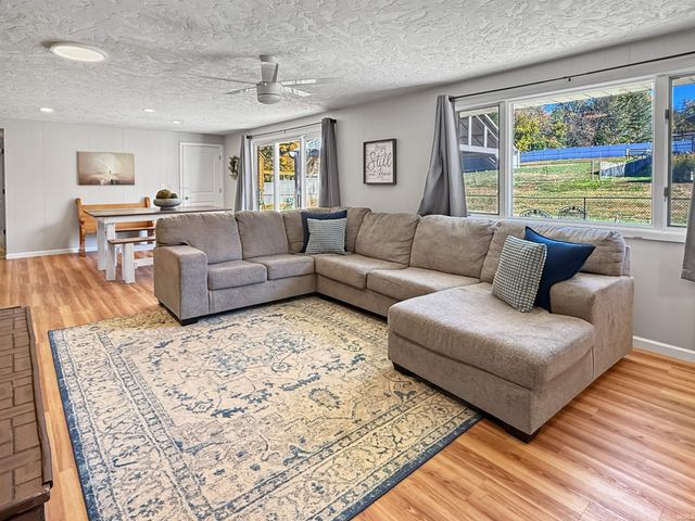 1300 Worrell Drive, Jasper, IN 47546