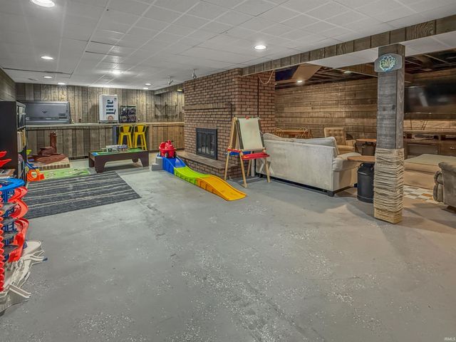 1300 Worrell Drive, Jasper, IN 47546