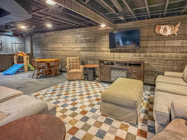 1300 Worrell Drive, Jasper, IN 47546