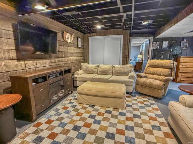 1300 Worrell Drive, Jasper, IN 47546