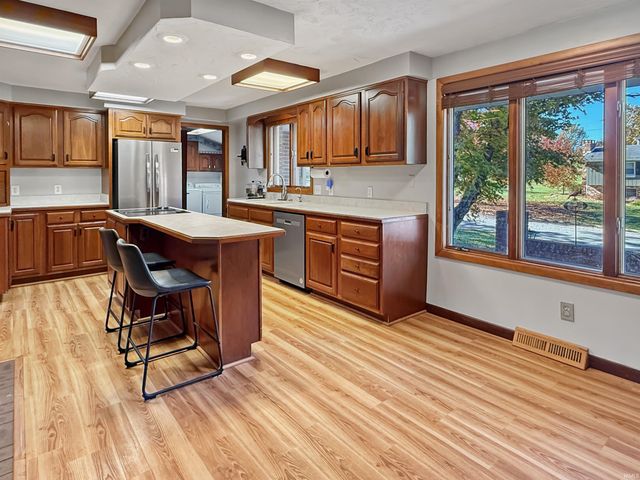 1300 Worrell Drive, Jasper, IN 47546