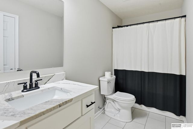 21405 Appaloosa Drive, Elkhorn, NE 68022