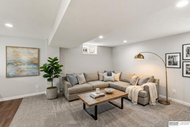 21405 Appaloosa Drive, Elkhorn, NE 68022