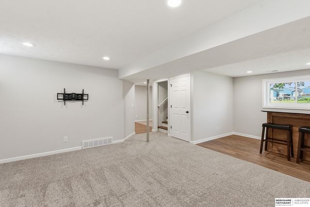 21405 Appaloosa Drive, Elkhorn, NE 68022