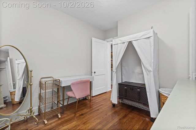 16260 Birwood Avenue, Beverly Hills Village, MI 48025