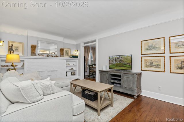 16260 Birwood Avenue, Beverly Hills Village, MI 48025