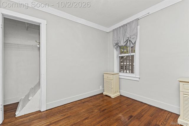 16260 Birwood Avenue, Beverly Hills Village, MI 48025