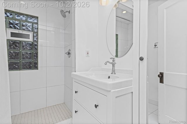 16260 Birwood Avenue, Beverly Hills Village, MI 48025