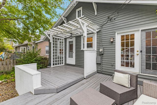 16260 Birwood Avenue, Beverly Hills Village, MI 48025