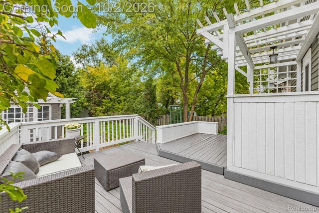 16260 Birwood Avenue, Beverly Hills Village, MI 48025