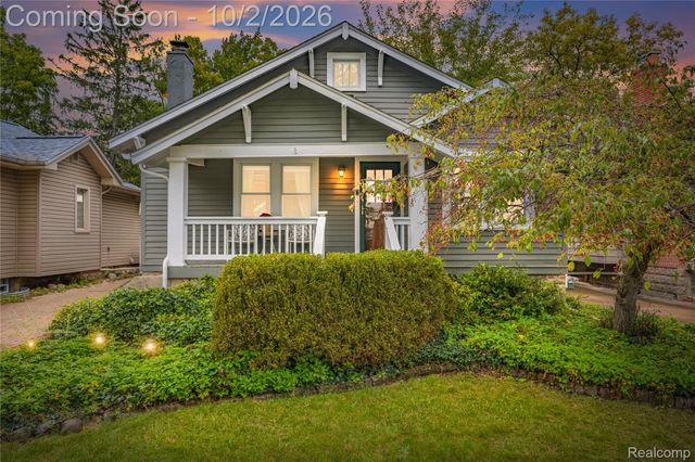 16260 Birwood Avenue, Beverly Hills Village, MI 48025