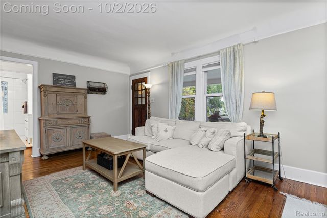 16260 Birwood Avenue, Beverly Hills Village, MI 48025