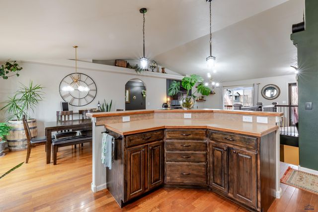 6324 COG HILL LN, Rapid City, SD 57702