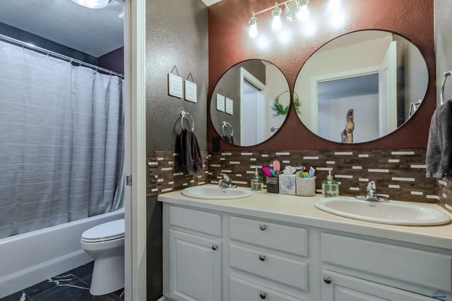 6324 COG HILL LN, Rapid City, SD 57702