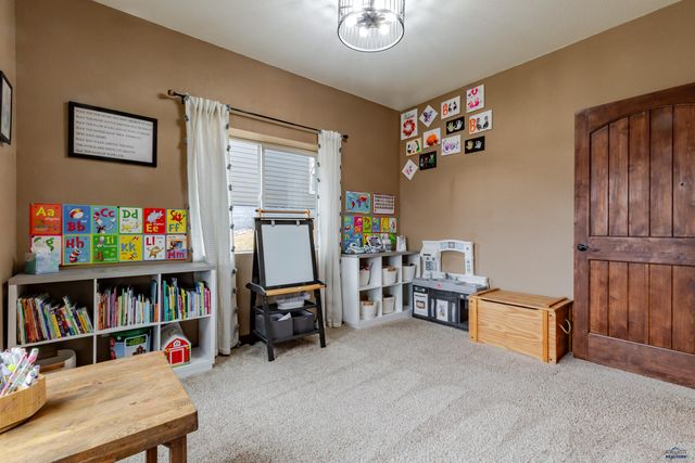 6324 COG HILL LN, Rapid City, SD 57702