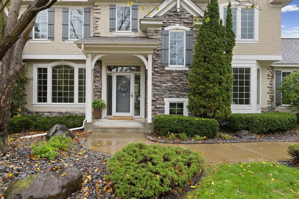 3749 Fairway Drive, Woodbury, MN 55125 — photo 2