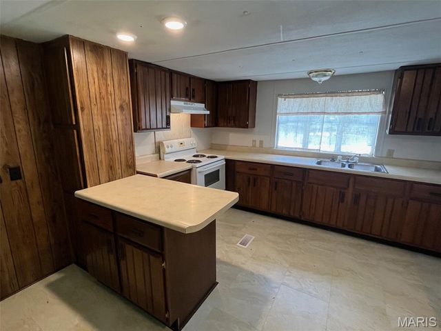5739 Randy Drive, House Springs, MO 63051