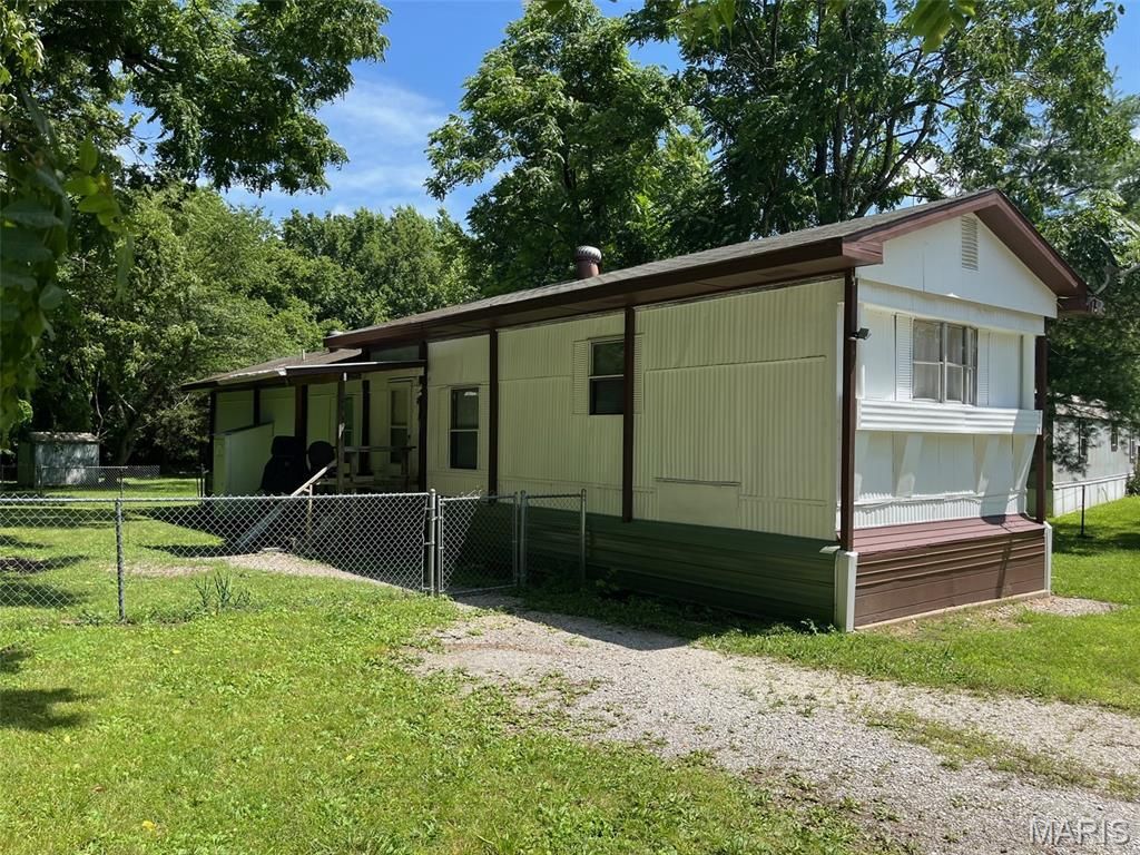 5739 Randy Drive, House Springs, MO 63051