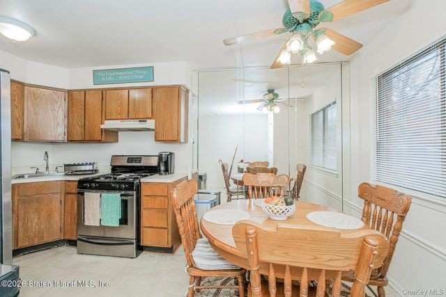 31 Stonegate Drive, Staten Island, NY 10304