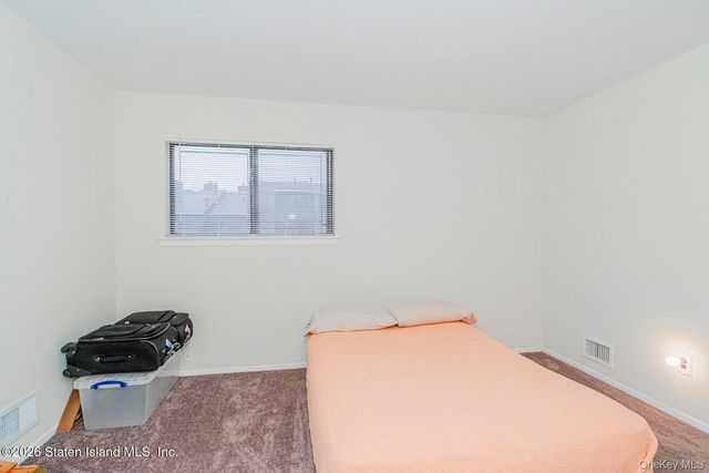 31 Stonegate Drive, Staten Island, NY 10304