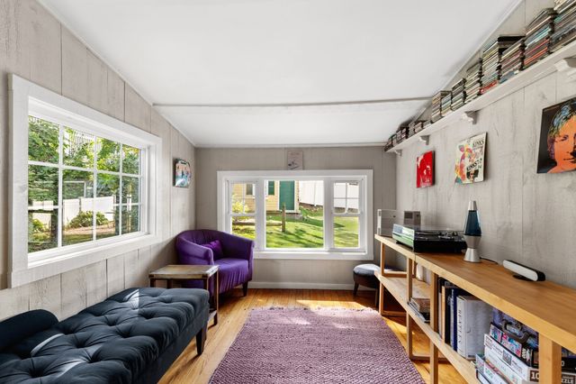 1 Sagamore St, Plymouth, MA 02360