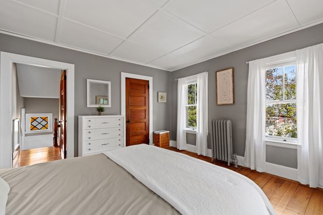 1 Sagamore St, Plymouth, MA 02360