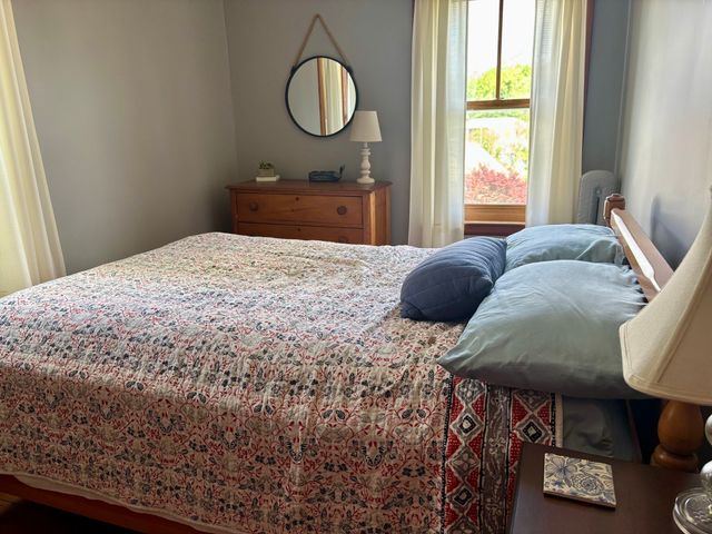 1 Sagamore St, Plymouth, MA 02360