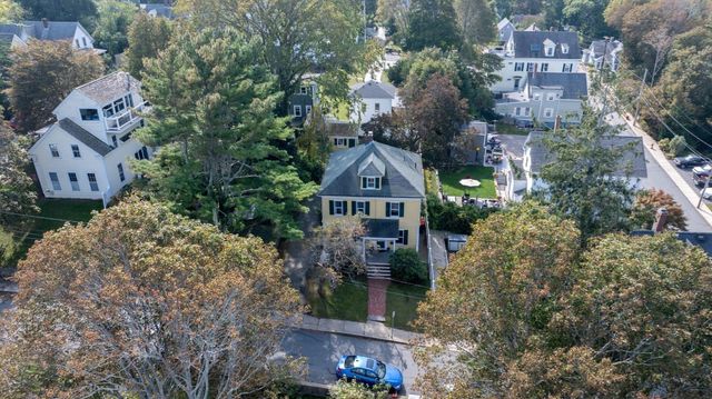 1 Sagamore St, Plymouth, MA 02360