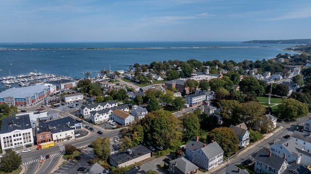 1 Sagamore St, Plymouth, MA 02360