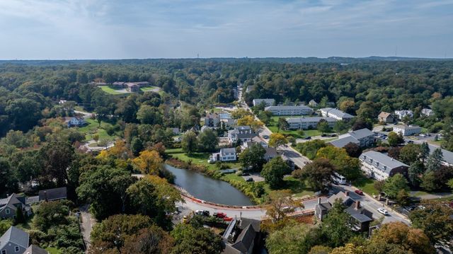 1 Sagamore St, Plymouth, MA 02360