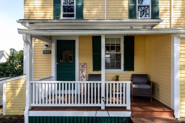 1 Sagamore St, Plymouth, MA 02360