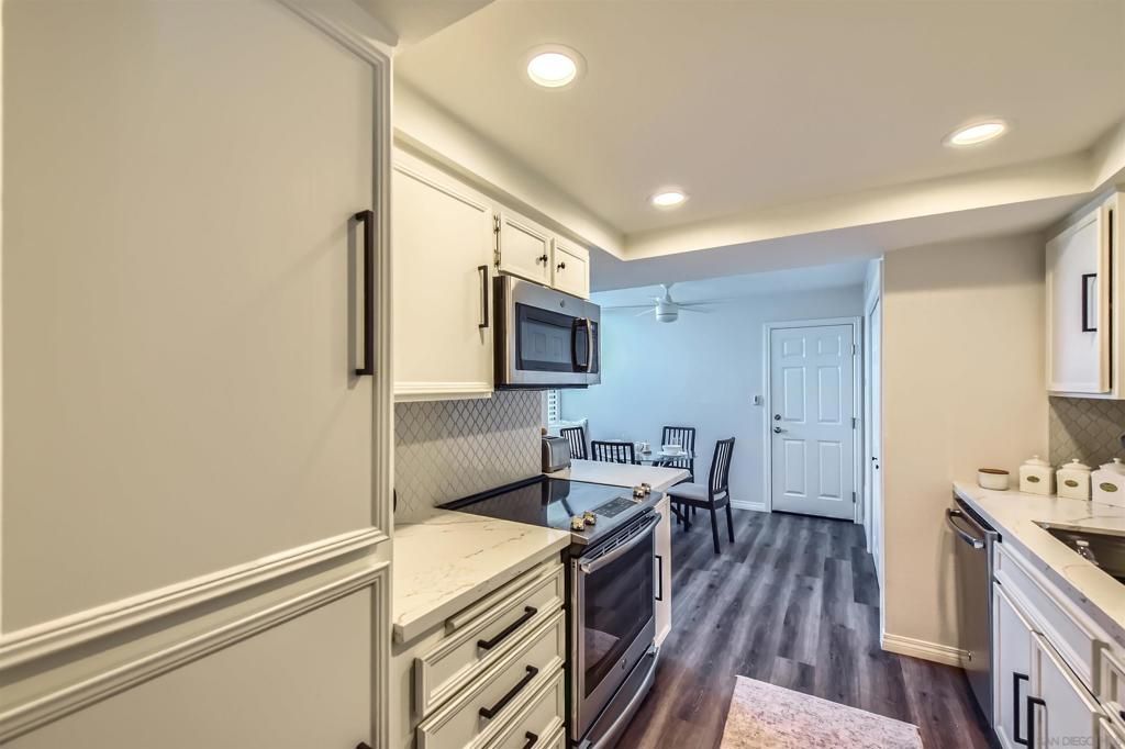 Image 11 of property listing at 5916 Portobelo Ct, San Diego, CA 92124