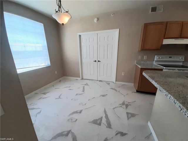 7965 Preserve CIR 726, Naples, FL 34119