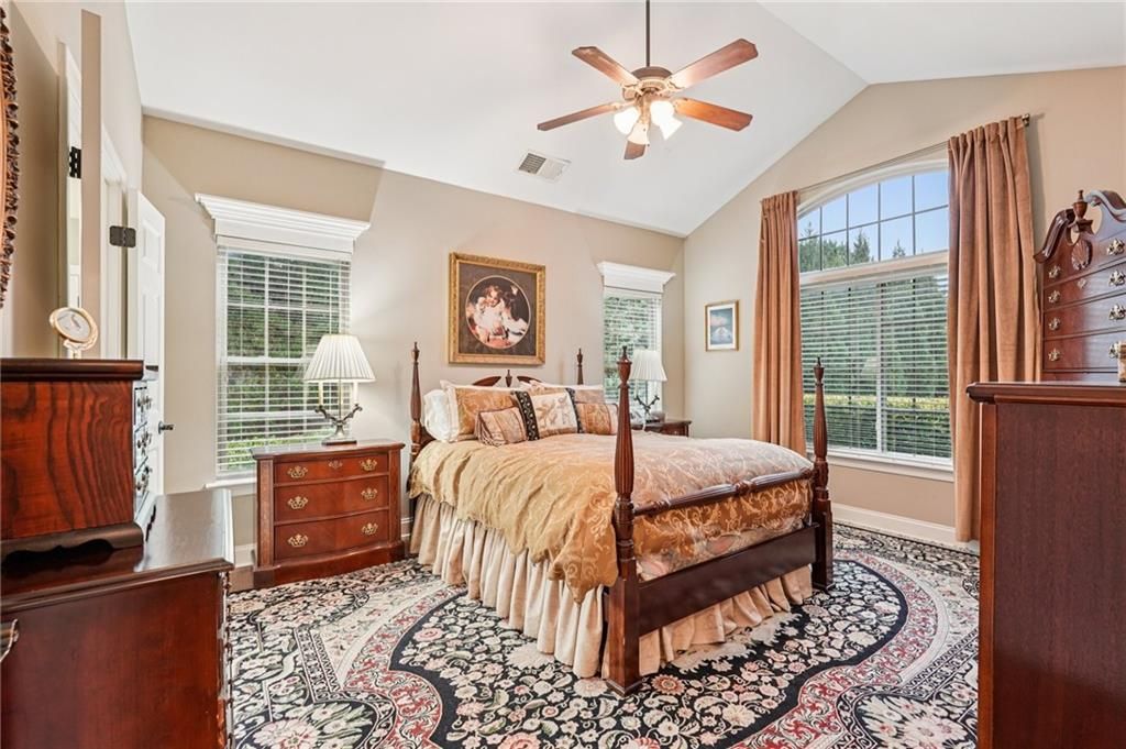 Image 12 of property listing at 4334 Lanier Ridge Walk 1403, Cumming, GA 30041