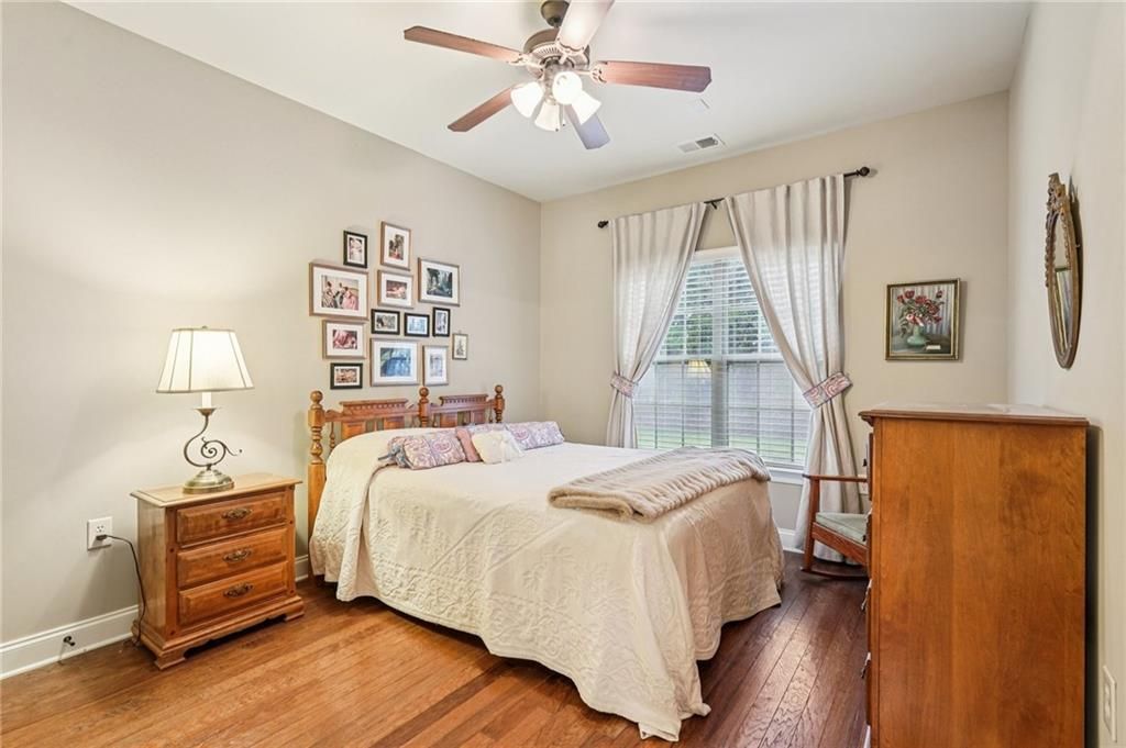 Image 18 of property listing at 4334 Lanier Ridge Walk 1403, Cumming, GA 30041