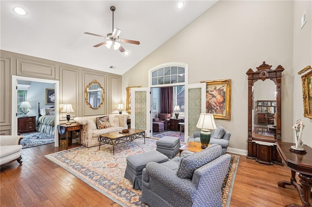 Image 2 of property listing at 4334 Lanier Ridge Walk 1403, Cumming, GA 30041