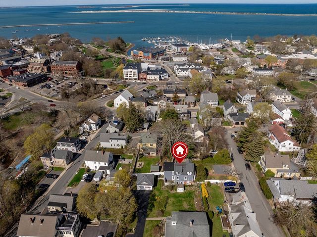 3 Massasoit St, Plymouth, MA 02360