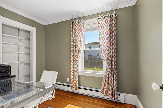 3 Massasoit St, Plymouth, MA 02360