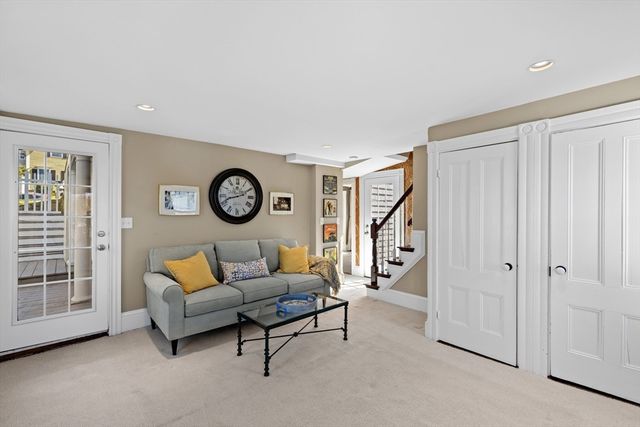 3 Massasoit St, Plymouth, MA 02360