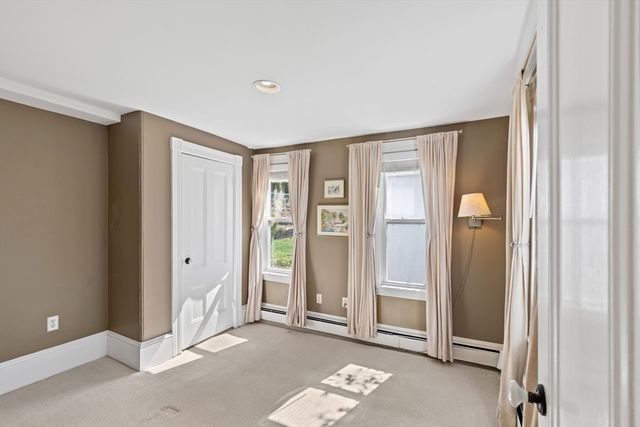 3 Massasoit St, Plymouth, MA 02360