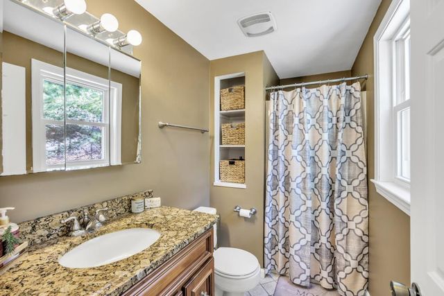 11 Dry Hollow Lane, Mashpee, MA 02649