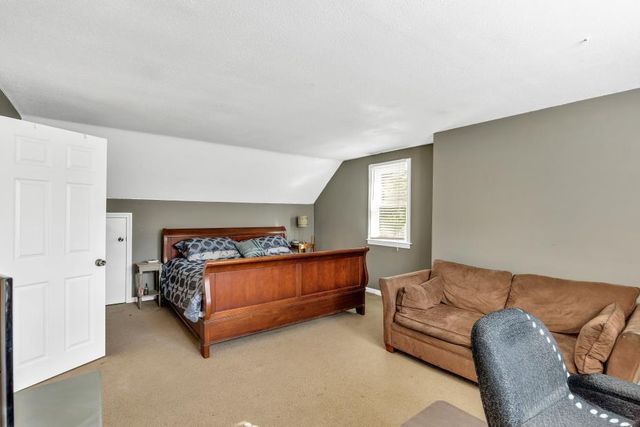 11 Dry Hollow Lane, Mashpee, MA 02649