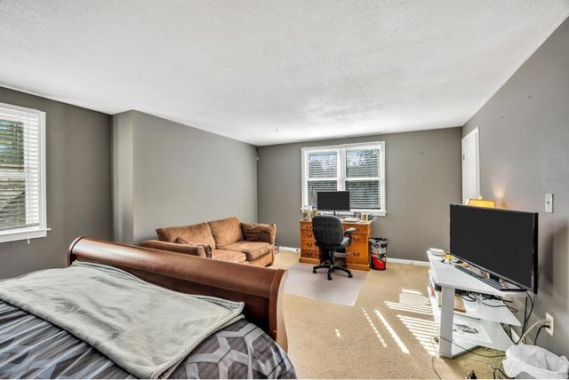 11 Dry Hollow Lane, Mashpee, MA 02649