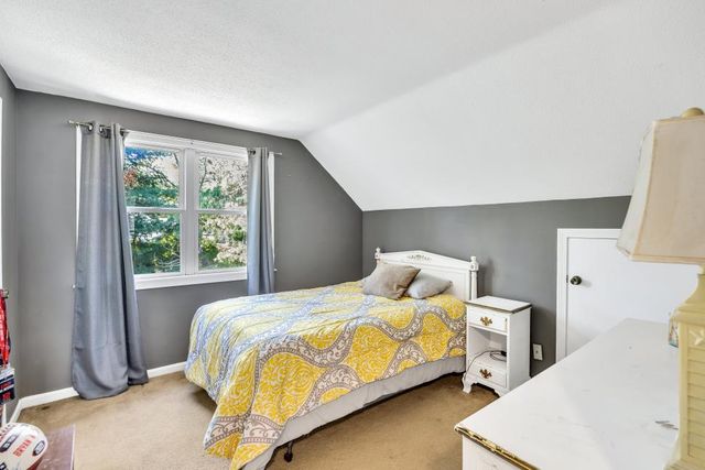 11 Dry Hollow Lane, Mashpee, MA 02649