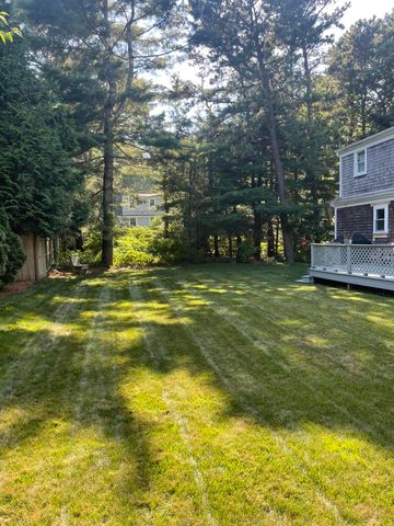 11 Dry Hollow Lane, Mashpee, MA 02649