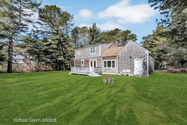 11 Dry Hollow Lane, Mashpee, MA 02649