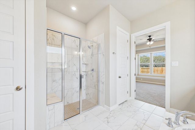 429 Foxbrook Way, Cibolo, TX 78108