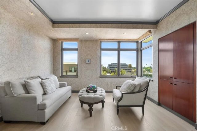 920 Granite Dr. 501, Pasadena, CA 91101