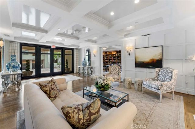 920 Granite Dr. 501, Pasadena, CA 91101
