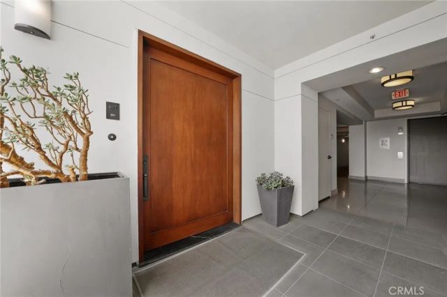 920 Granite Dr. 501, Pasadena, CA 91101